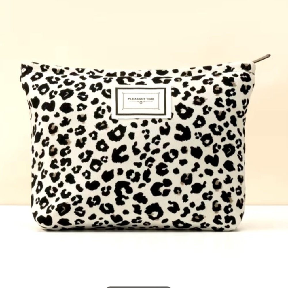 Creamy White Leopard Print Cosmetic Bag - Picture 1 of 3